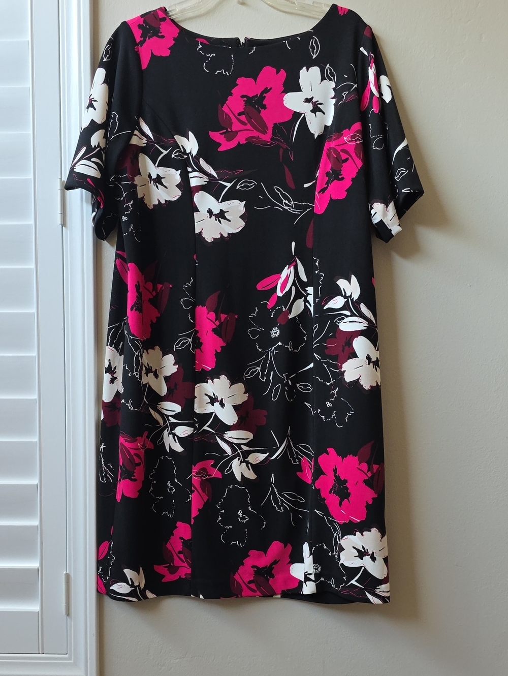 Alfani Black Shift Dress with Hot Pink & White Floral Print